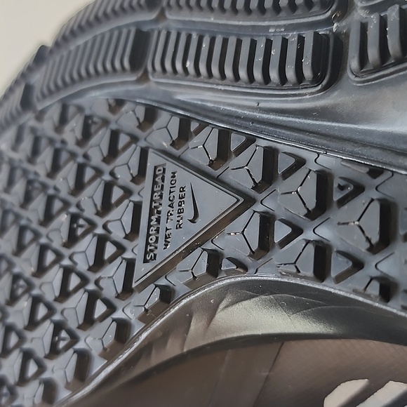 NIKE AIR ZOOM PEGASUS 36 SHIELD AQ8006 001 - Picture 8 of 10